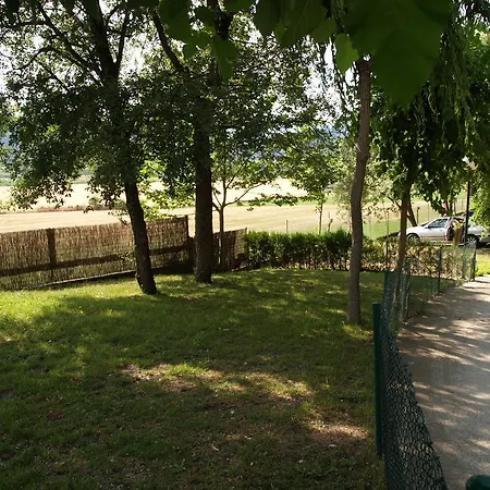 مكان تخييم Camping Ainsa