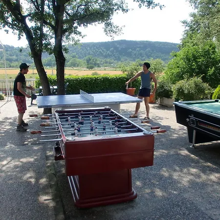 مكان تخييم Camping Ainsa