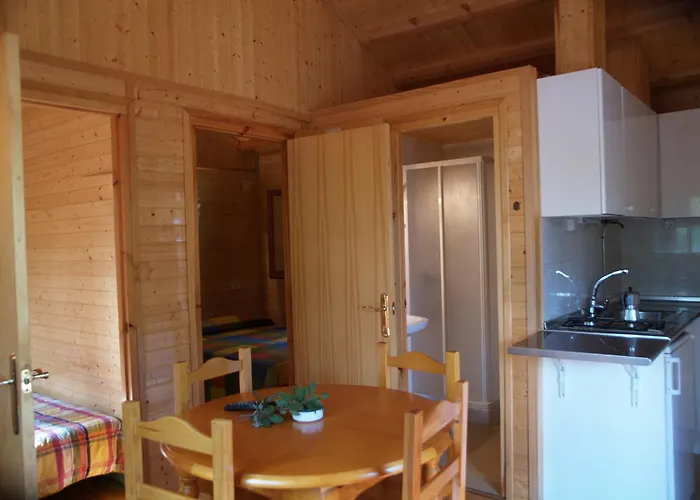 Kamp alanı Camping Ainsa *